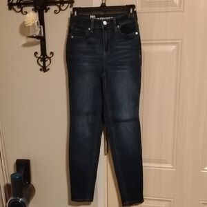 No Boundaries Dark Wash Hi-Rise Super Stretchy Skinny Jeans Size 00